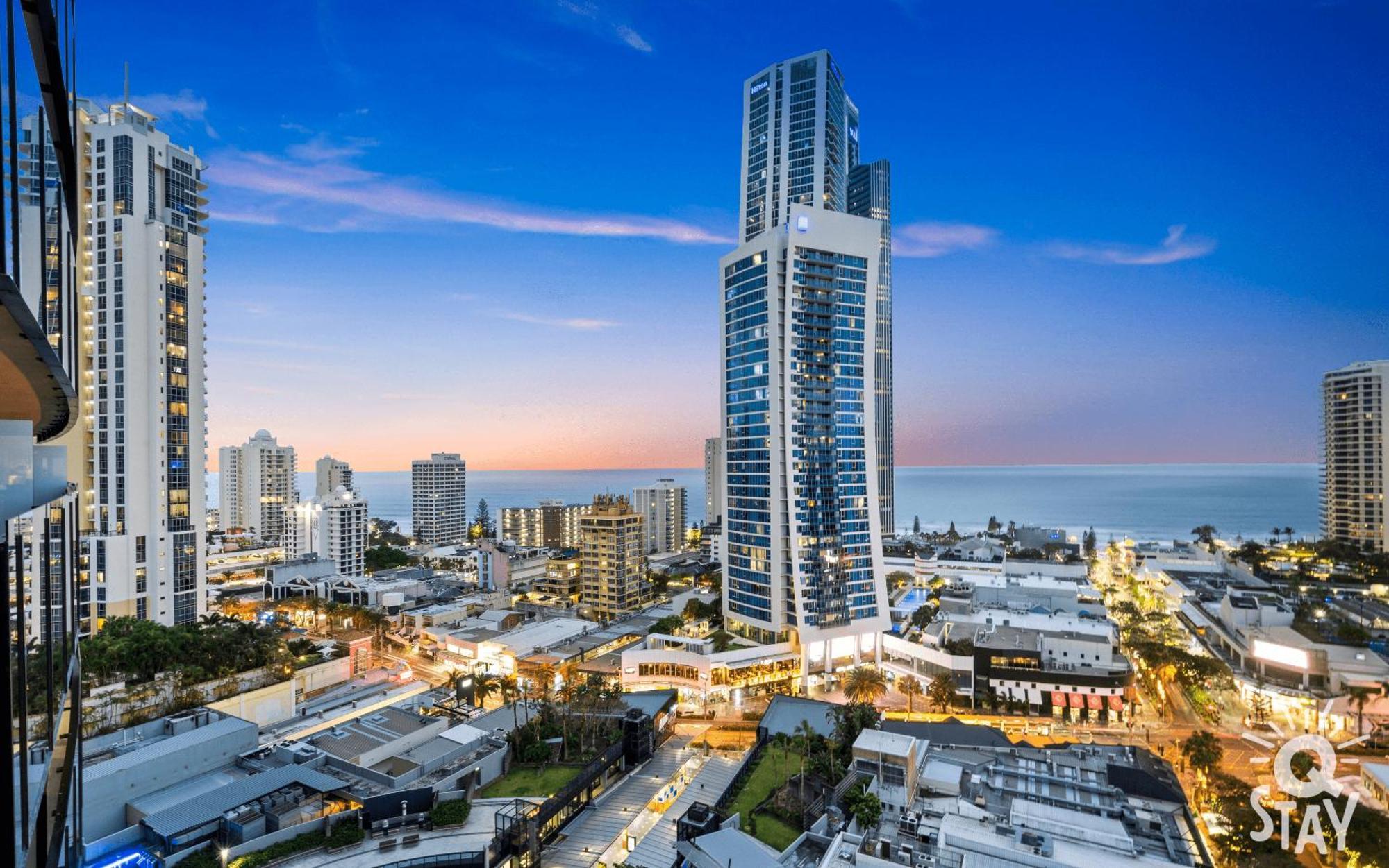 Circle On Cavill By Vaun * Gold Coast